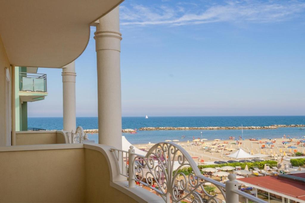 Hotel Rosa Maria Elite Белариа-Игеа Марина Екстериор снимка