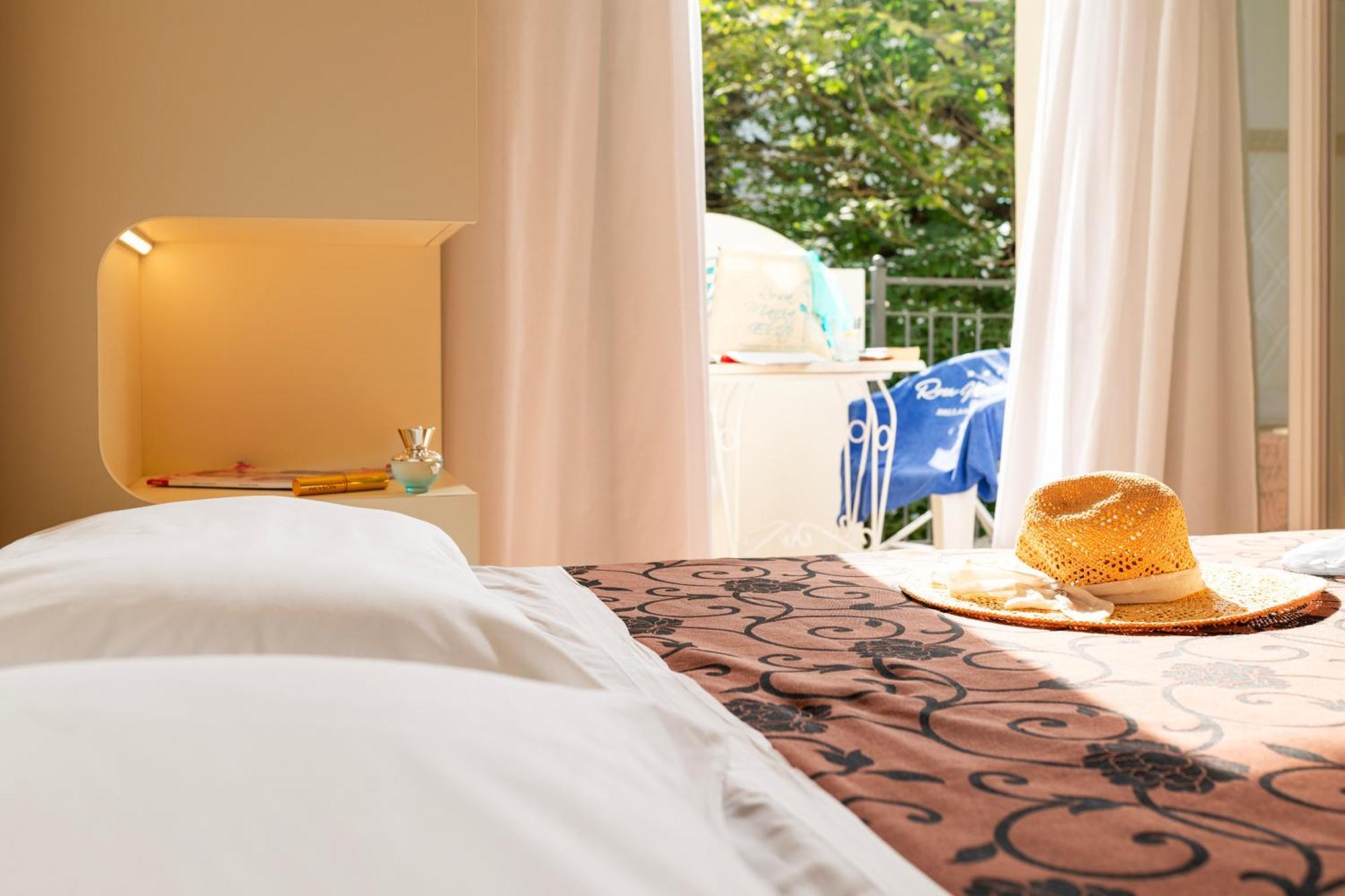 Hotel Rosa Maria Elite Белариа-Игеа Марина Екстериор снимка