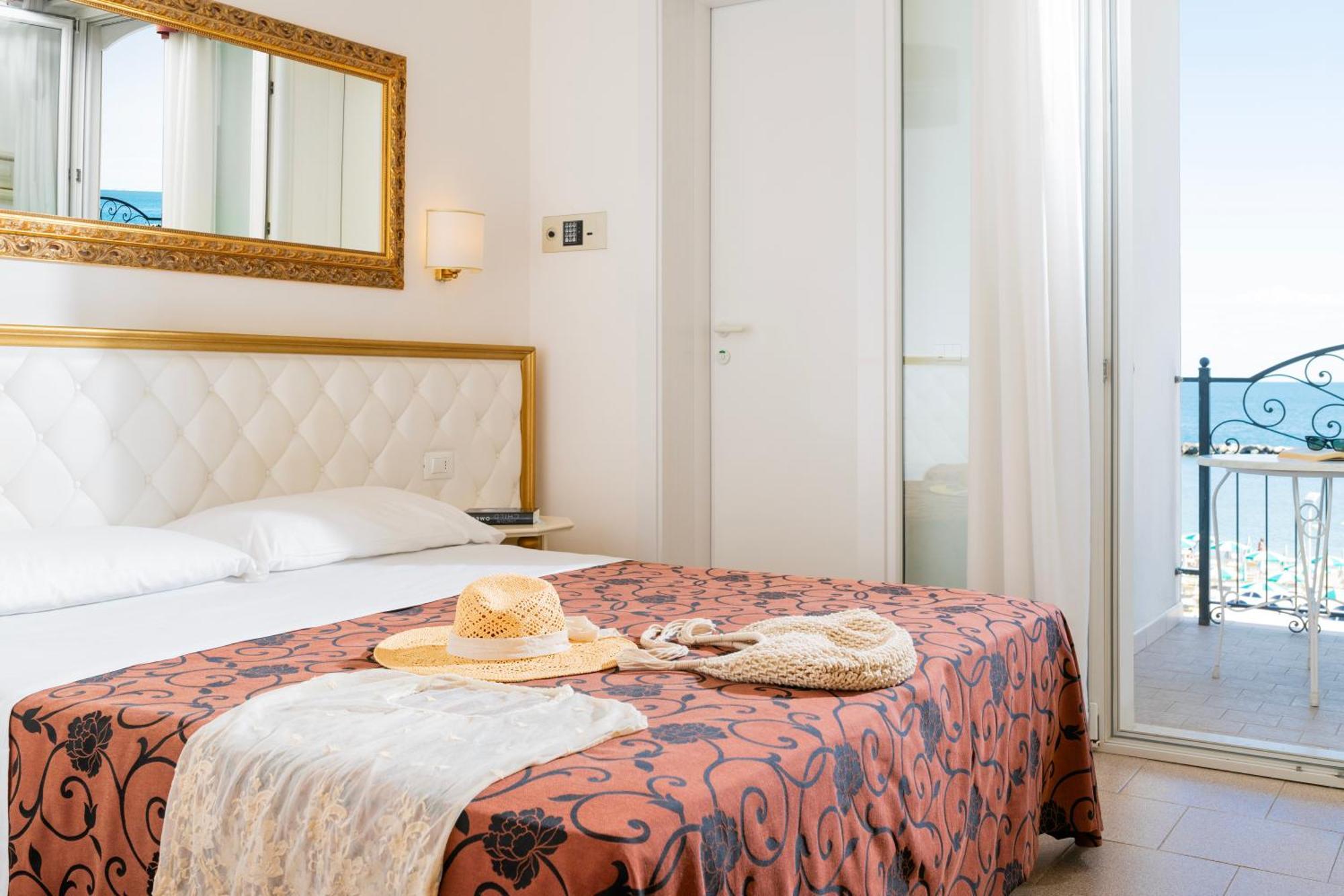 Hotel Rosa Maria Elite Белариа-Игеа Марина Екстериор снимка