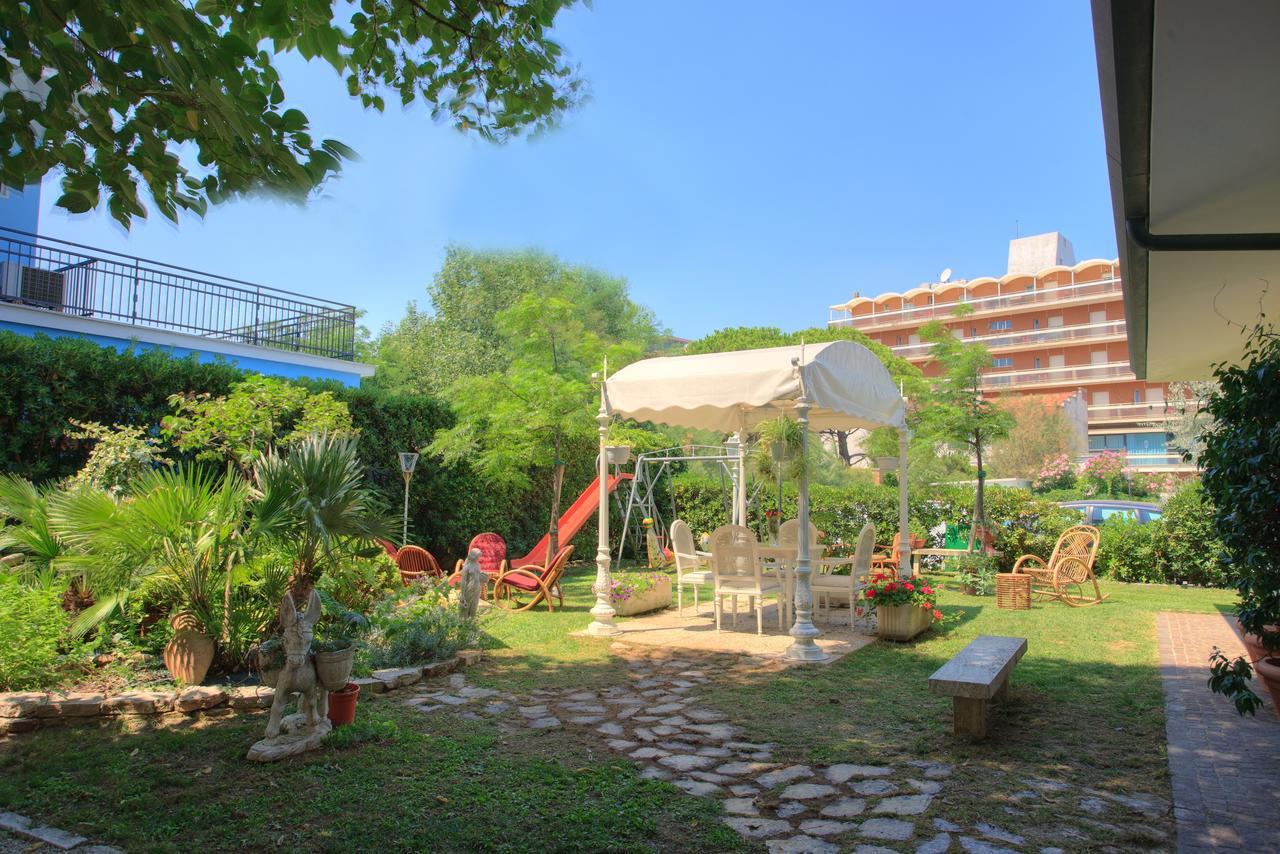 Hotel Rosa Maria Elite Белариа-Игеа Марина Екстериор снимка