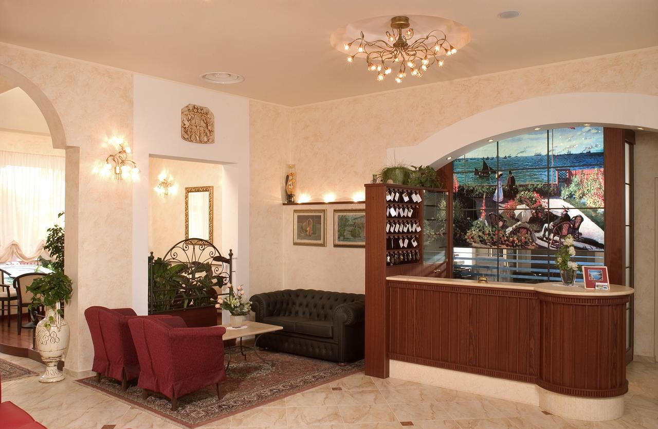 Hotel Rosa Maria Elite Белариа-Игеа Марина Екстериор снимка